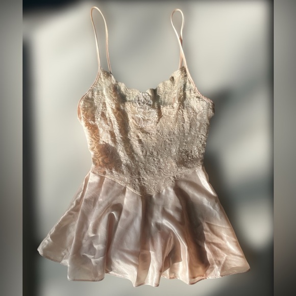 Vintage Other - Vintage ‘Cinema Etoile’ Silk & Lace Balletcore Chemise Slip in Pale Pink sz S/M
